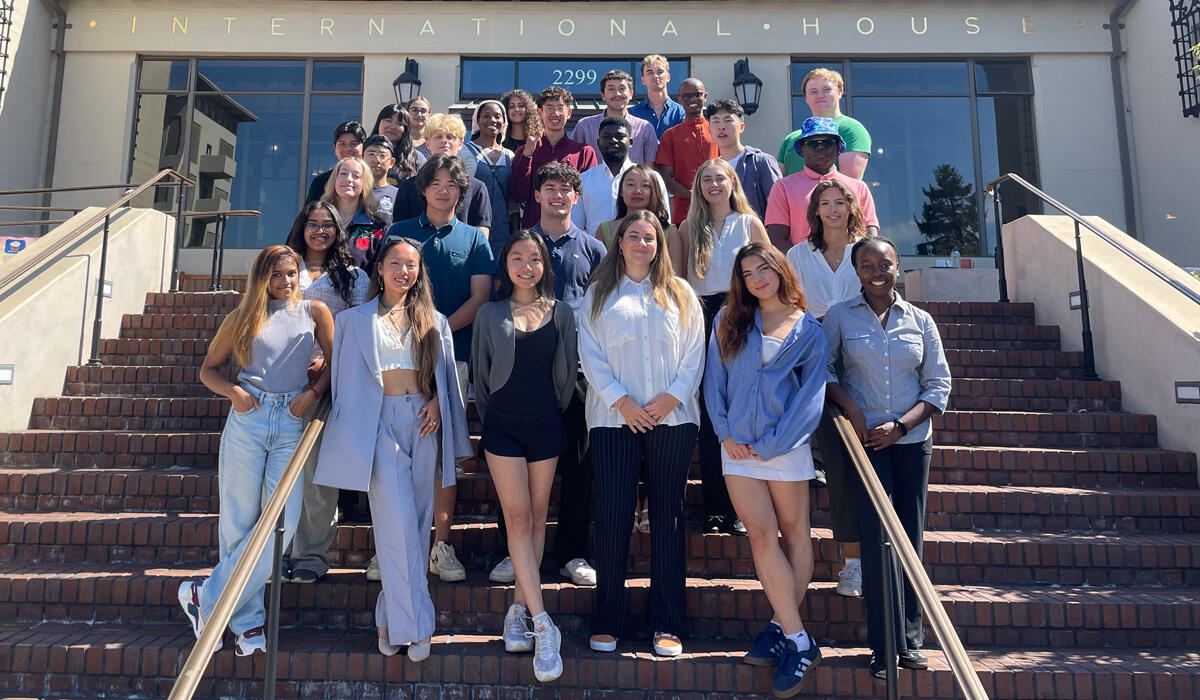 2025 Resident Leaders on the front steps of I-House