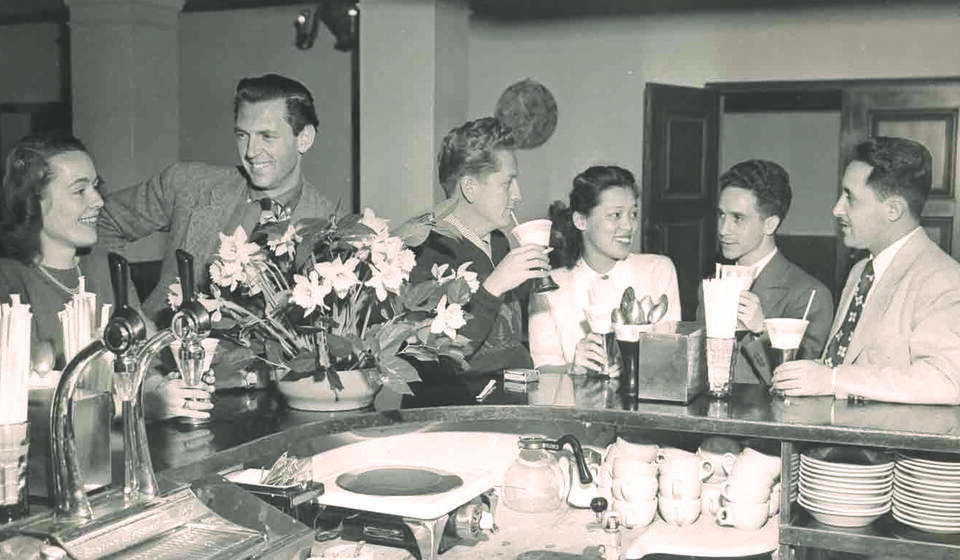 1950s: Coffee Chat Culture